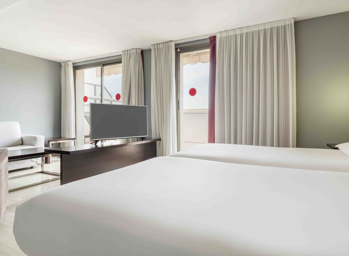 Junior suite del hotel Ilunion Almirante. Foto 4