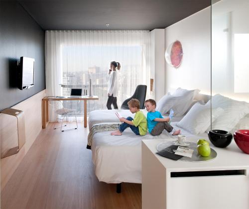 Habitación Familiar del hotel Barcelo Sants. Foto 6