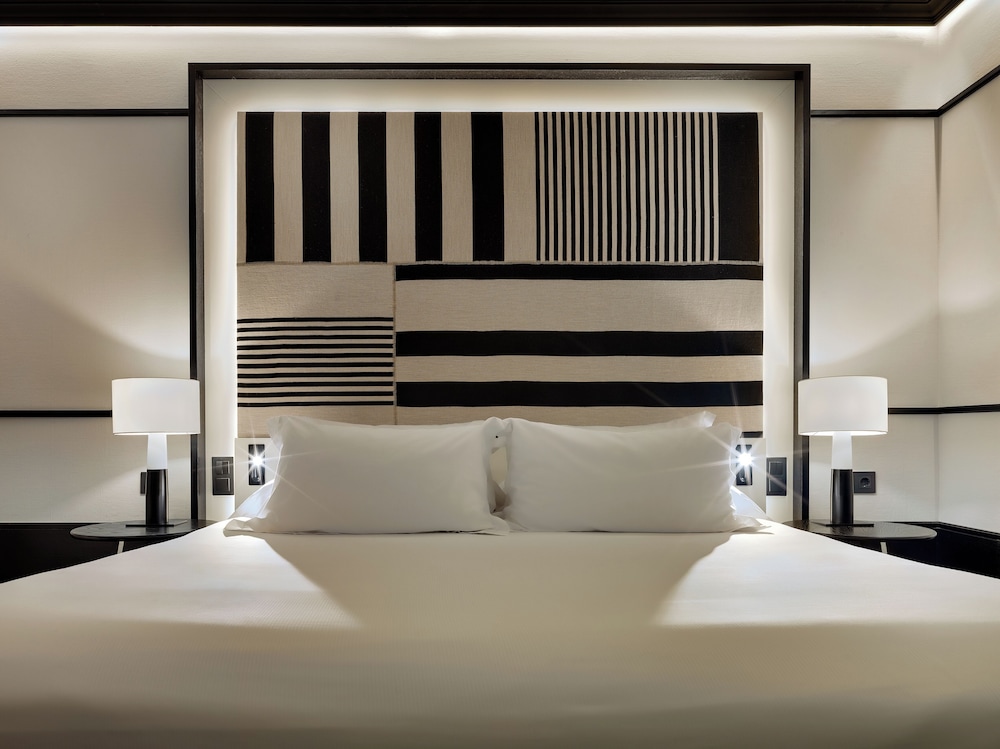 Habitación Classic Barcelona del hotel H10 Marina Barcelona. Foto 4