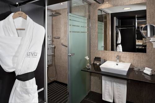 Habitación familiar del hotel Melia Barcelona Sarrià. Foto 1