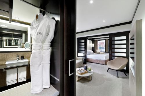 Suite Junior The Level del hotel Melia Barcelona Sarrià. Foto 3