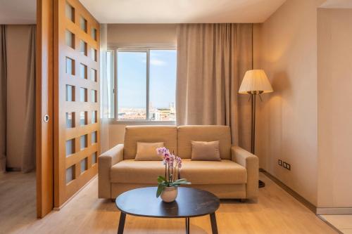 Suite Junior con vistas del hotel Hesperia Presidente. Foto 1
