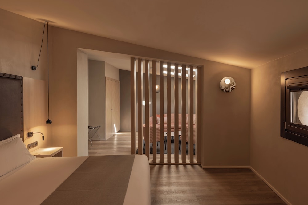 Suite del hotel Gran Barcino. Foto 4