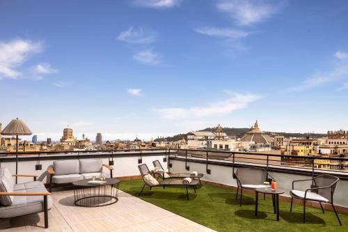 Suite con terraza del hotel NH Collection Barcelona Gran Hotel Calderón