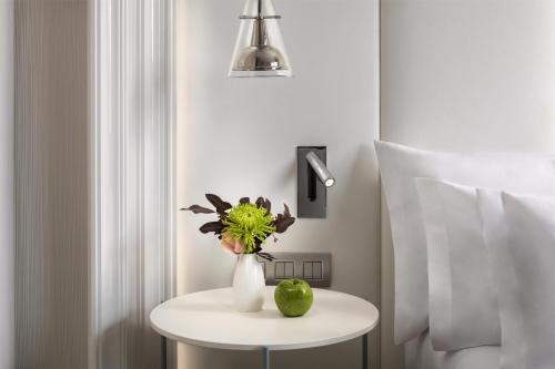 Habitación Premium del hotel NH Collection Barcelona Gran Hotel Calderón. Foto 1