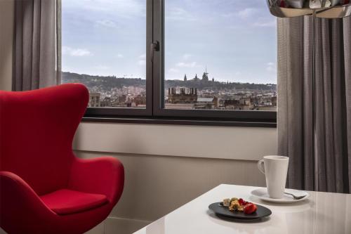 Habitación Doble Premium con vistas - 1 o 2 camas del hotel NH Collection Barcelona Gran Hotel Calderón. Foto 1