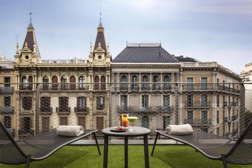Habitación Doble Premium con terraza - 1 o 2 camas del hotel NH Collection Barcelona Gran Hotel Calderón. Foto 4
