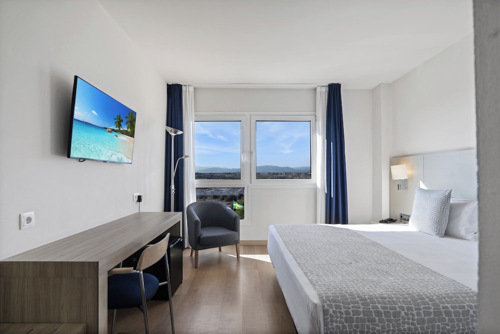 Ejecutiva cama doble del hotel Augusta Barcelona Vallés. Foto 2