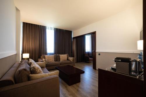 Suite del hotel Catalonia Gran Verdi. Foto 5