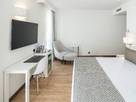 Habitación doble Superior del hotel Catalonia Bristol. Foto 1