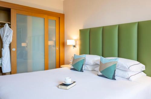 Habitación Executive del hotel Hesperia Barcelona Sant Just. Foto 4