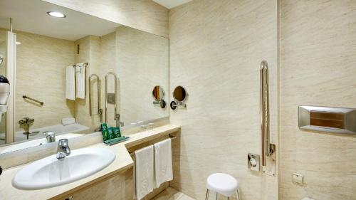 Standard Double Room del hotel Sercotel Porta Barcelona. Foto 5