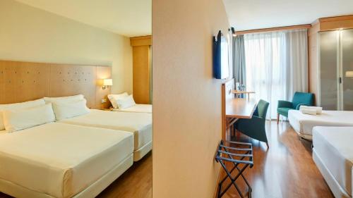 Double Room with Extra Bed del hotel Sercotel Porta Barcelona. Foto 5