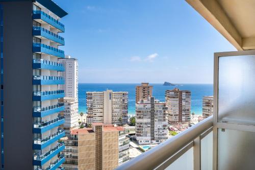 Habitación Doble Superior con vistas al mar - 1 o 2 camas del hotel Climia Benidorm Plaza. Foto 3