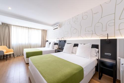 Habitación Familiar del hotel Climia Benidorm Plaza. Foto 1
