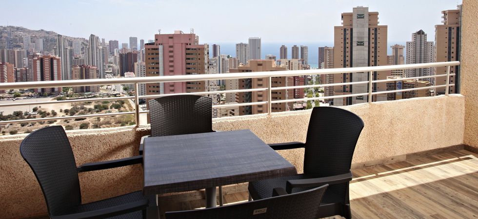 Select Suite Vista Piscina del hotel Sandos Benidorm Suites. Foto 2