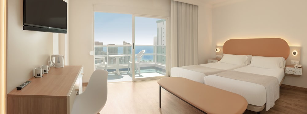 Habitación familiar, terraza, vistas al mar (Happy Family) del hotel RH Victoria & Spa. Foto 3