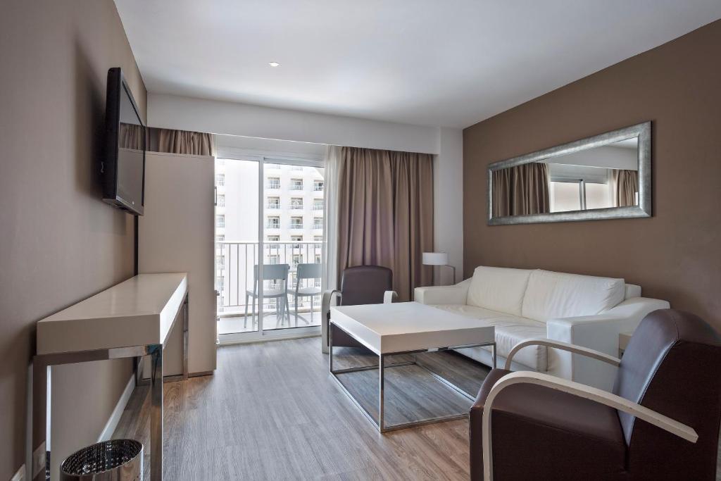 XTRA Sol Family Room del hotel Sol Pelicanos Ocas. Foto 1