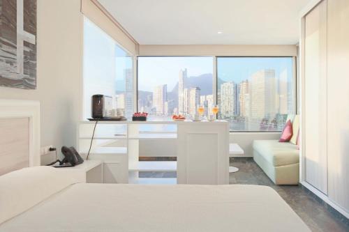 Habitación Doble Superior con vistas al mar - 2 camas del hotel Benikaktus. Foto 16