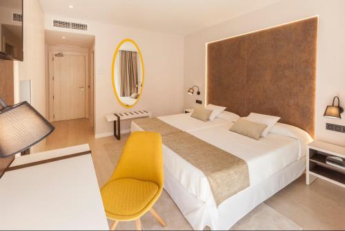 Habitación Doble Estándar - 1 o 2 camas del hotel Benidorm Centre. Foto 3