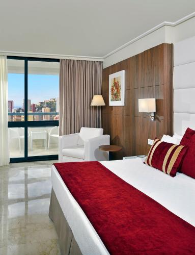 Suite Junior The Level con acceso al salón executive del hotel Melia Benidorm. Foto 2