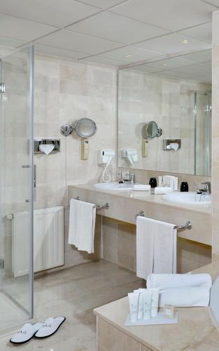 Suite Junior The Level con acceso al salón executive del hotel Melia Benidorm. Foto 4