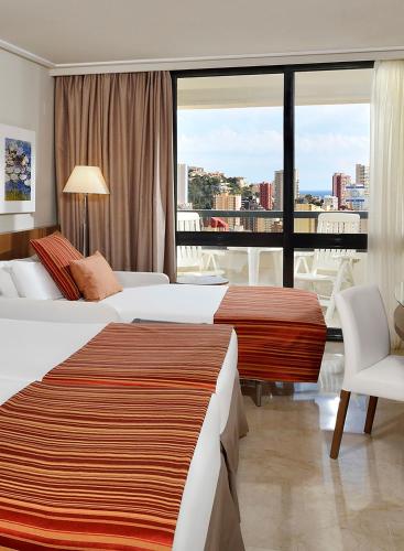 Habitación Familiar del hotel Melia Benidorm. Foto 2