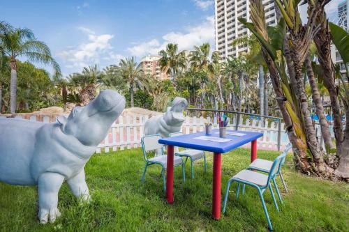 Habitación Familiar del hotel Melia Benidorm. Foto 4