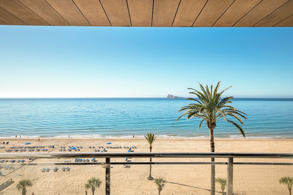 The INNSiDE Premium Vista Mar Frontal del hotel Innside by Meliá Costablanca. Foto 5