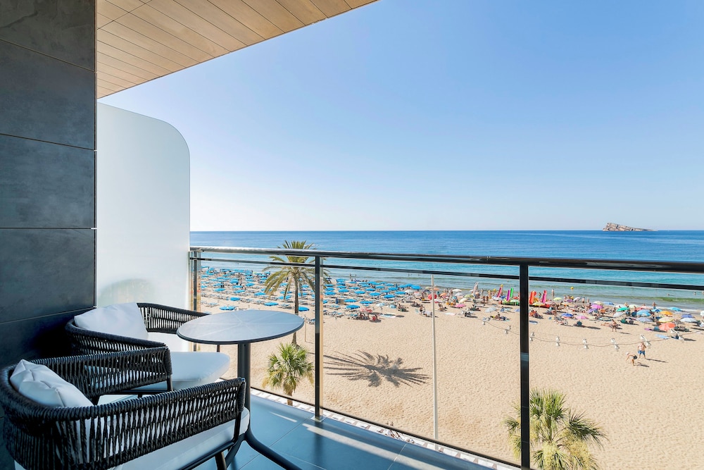 The Studio Vista Mar Frontal XL del hotel Innside by Meliá Costablanca. Foto 2