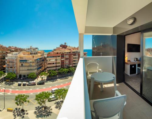 Habitación Doble Estándar con Terraza del hotel RH Corona del Mar
