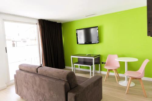 Habitación Doble con balcón del hotel Sol y Sombra. Foto 5