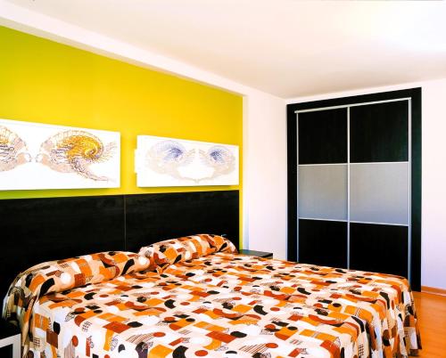 Habitación Doble con bañera - 2 camas del hotel Sol y Sombra. Foto 13