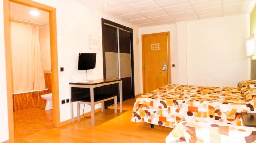 Habitación Cuádruple Estándar del hotel Sol y Sombra. Foto 8