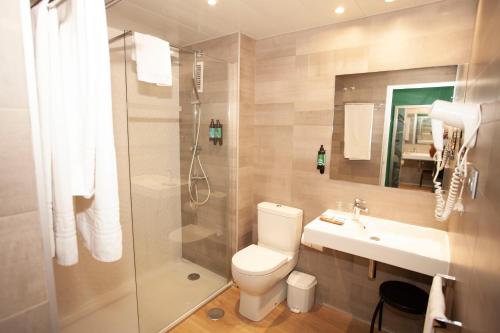 Habitación Doble básica de uso individual del hotel Olympus. Foto 1