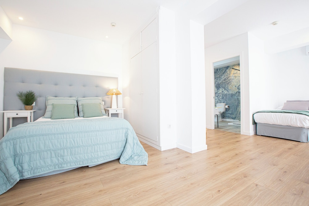 Habitación Triple Básica del hotel Fleming Playa Poniente. Foto 4