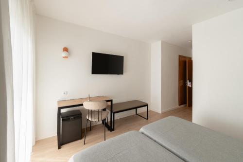 Habitación Doble con 2 camas y terraza del hotel RH Sol. Foto 5