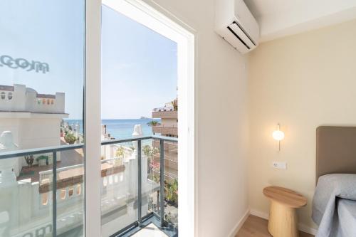 Habitación Doble Superior con terraza del hotel RH Sol. Foto 1