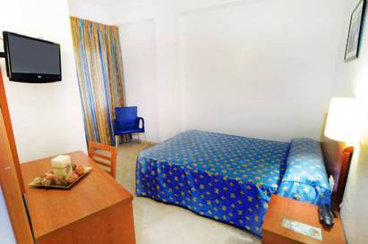 Habitación doble del hotel Marconi. Foto 1