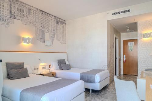 Habitación Doble Premium con terraza del hotel Madeira Centro. Foto 6