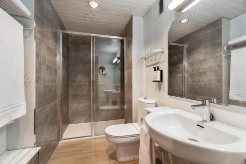 Habitación Doble - 2 camas del hotel Almirante Bonifaz. Foto 4
