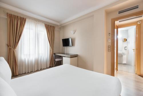 Habitación Individual del hotel Almirante Bonifaz. Foto 1