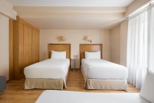 Habitación Familiar del hotel Almirante Bonifaz. Foto 3