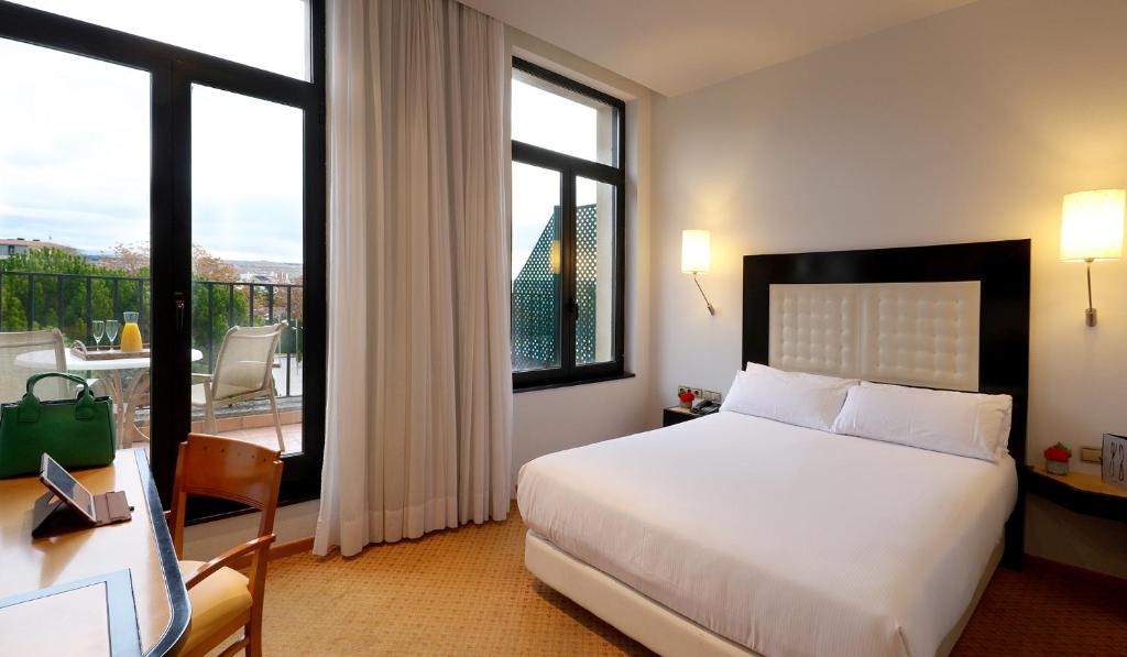 Habitación doble Lujo del hotel Abba Burgos. Foto 1