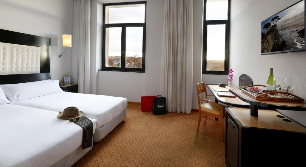 Habitación doble del hotel Abba Burgos. Foto 2