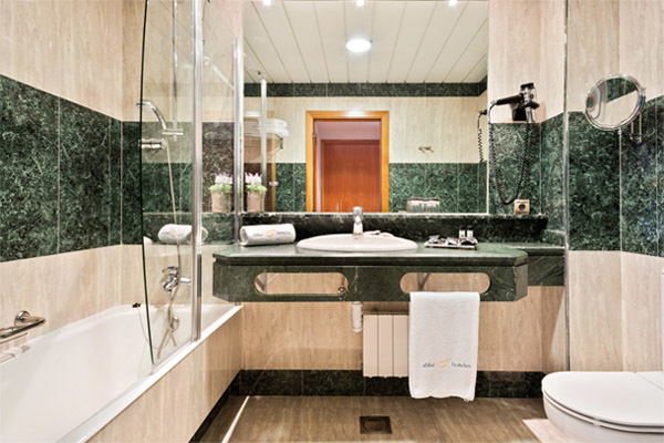 Habitación doble Premium del hotel Abba Burgos. Foto 7