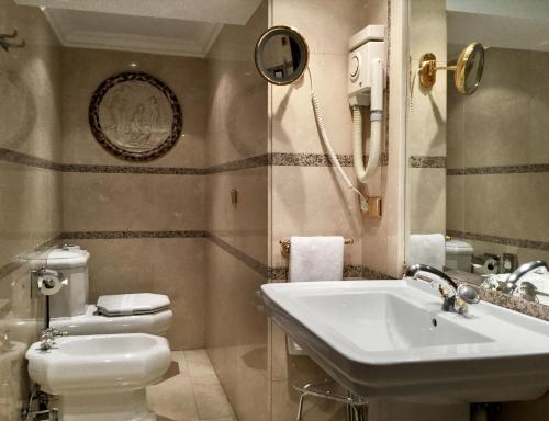 Habitación Familiar del hotel María Luisa. Foto 3