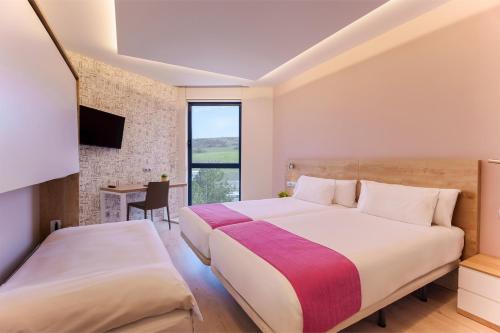 Habitación Triple del hotel Ciudad De Burgos. Foto 6