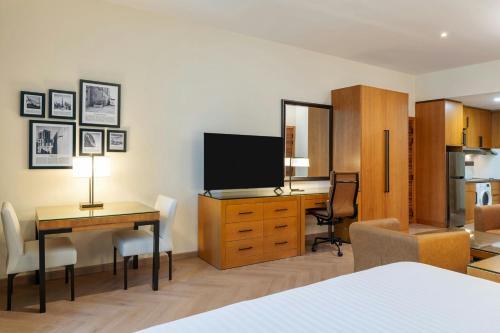 Estudio Deluxe con cama grande del hotel Four Points by Sheraton Bur Dubai