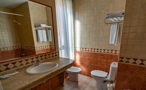 Habitación Triple del hotel Alfonso Ix. Foto 2